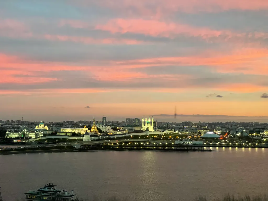 Квартира Видовая на Кремль, с двумя спальнями и охраняемой парковкой — аренда посуточно в Казань