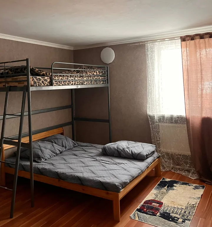 Апартаменты на втором этаже с отдельным входом