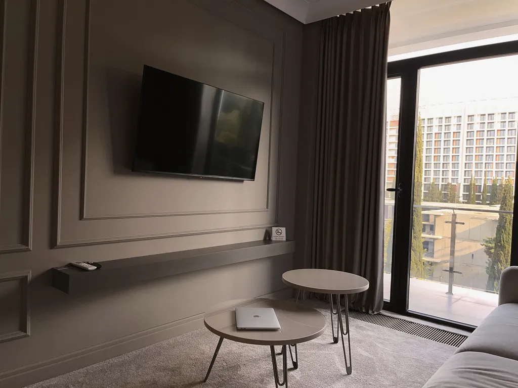 Апартамент с кухней с круглогодичным бассейном и тренажерным залом