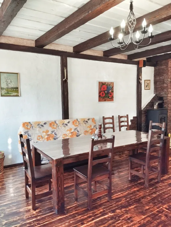 Коттедж под Минском с баней, озером, беседкой