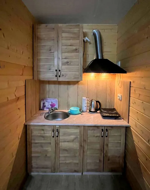 Коттедж 4-х местный домик с кухней — Анапа