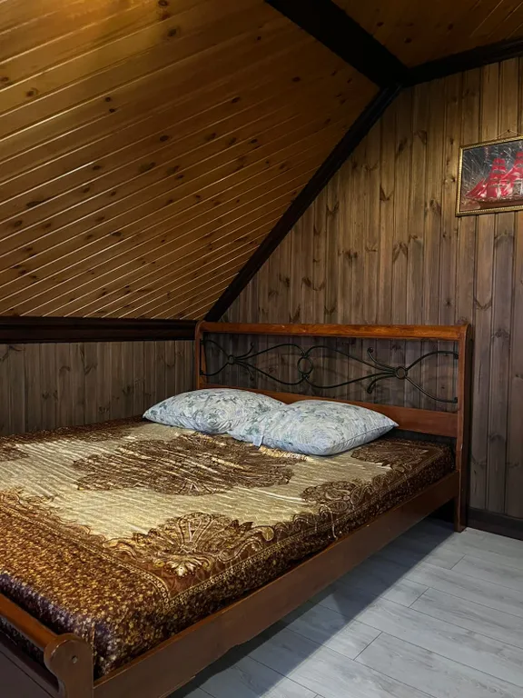 Коттедж с баней и чаном у озера