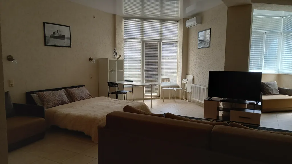 Просторная студия на первой линии у моря