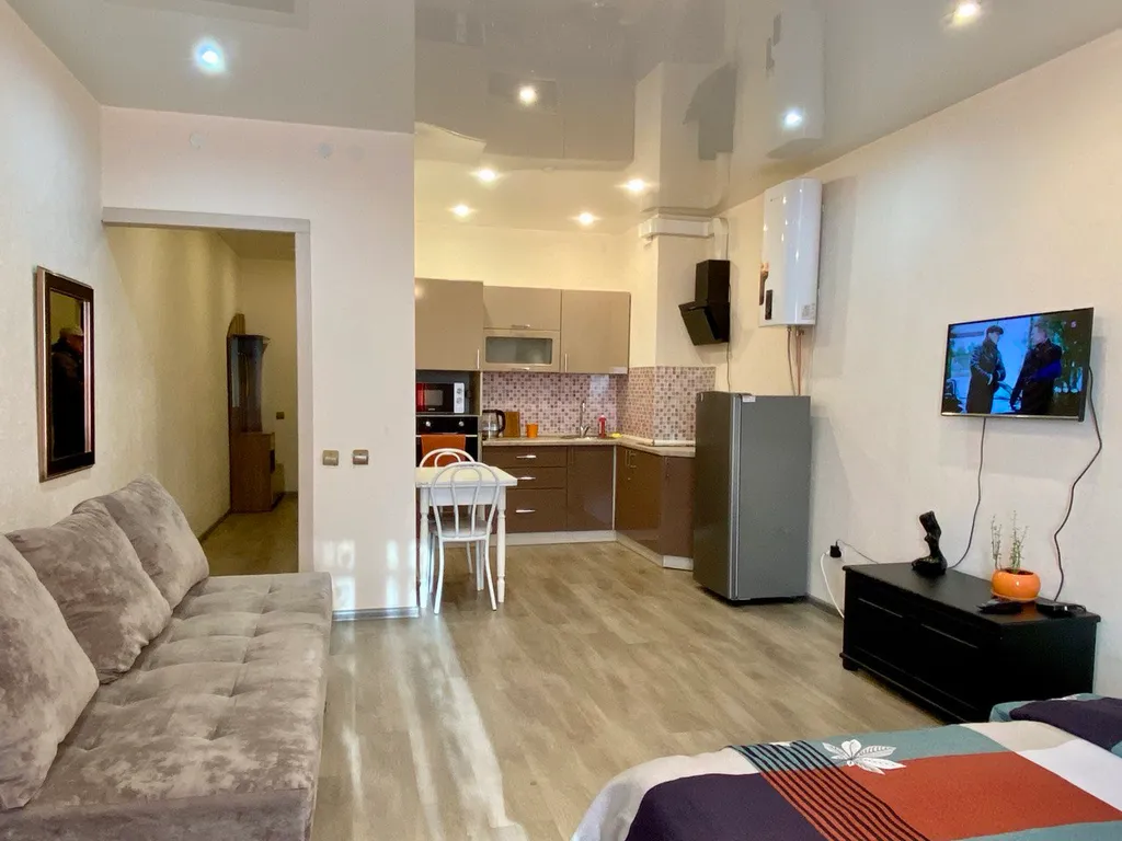 Студия Комфорт, с ортопедическим матрасом