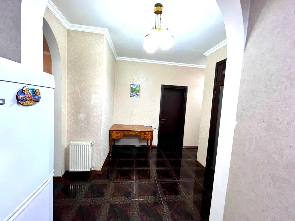 Большая и просторная квартира с двумя балконами в центре