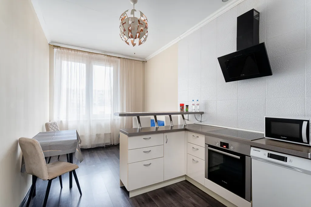 Уютная 1-комнатная квартира ЖК 9/18 возле Ледовой Арены