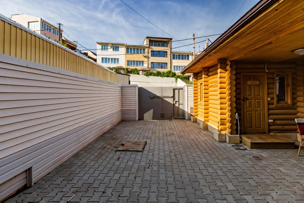 Шикарная вилла на берегу моря