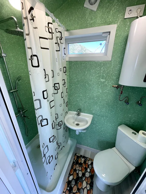 Двухместный дом с видом на горы