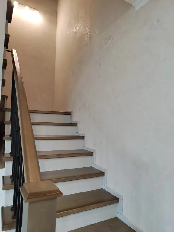 Новый дом с дизайнерским ремонтом