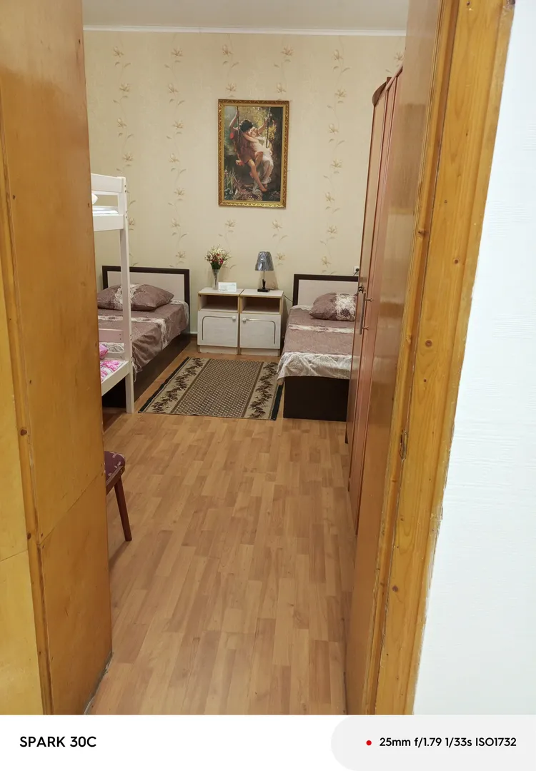 Вход в комнату  .  комната закрывается на замок