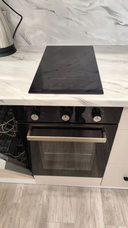 Уютная двухкомнатная квартира в новом жк на берегу озера