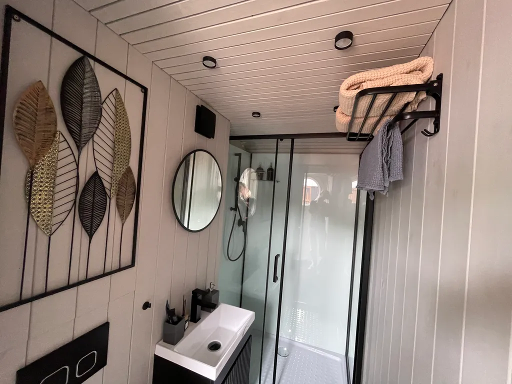 Дом на воде Наедине