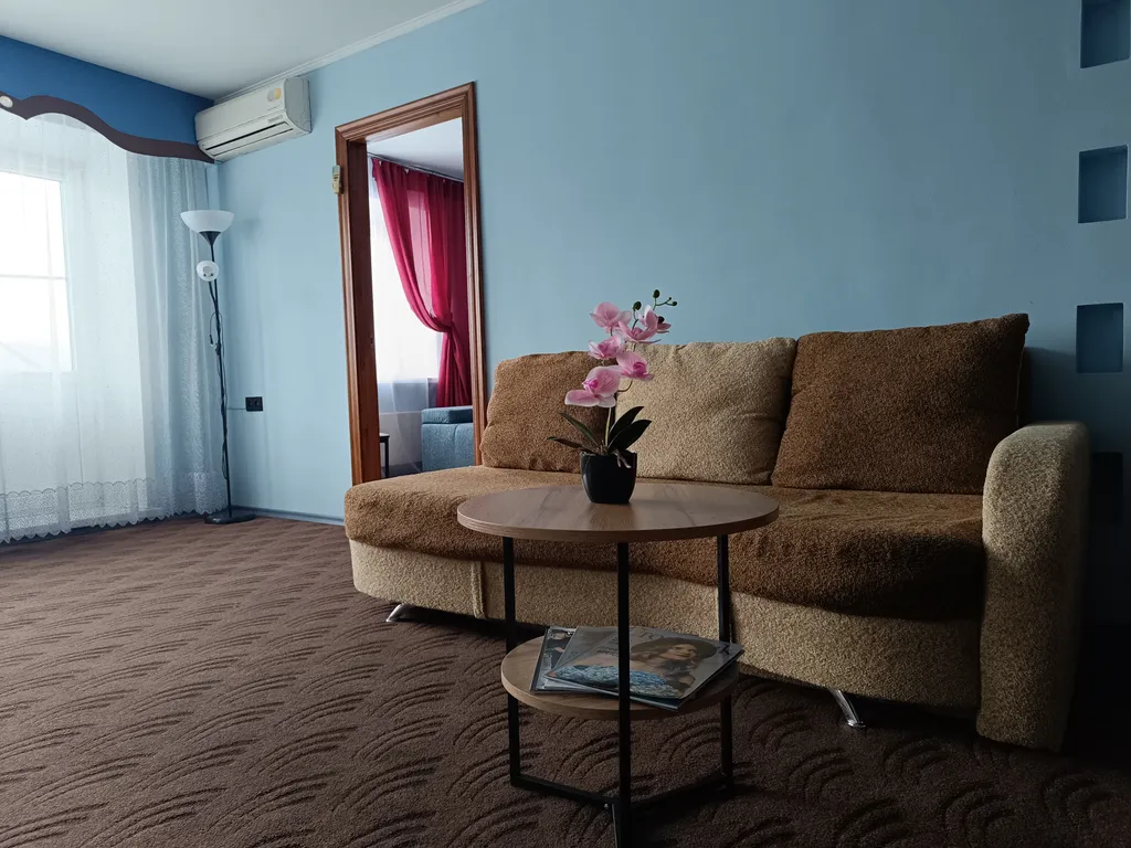 Отличная квартира с кондиционером, бойлером рядом с институтом ФСИН — аренда посуточно в Новокузнецк