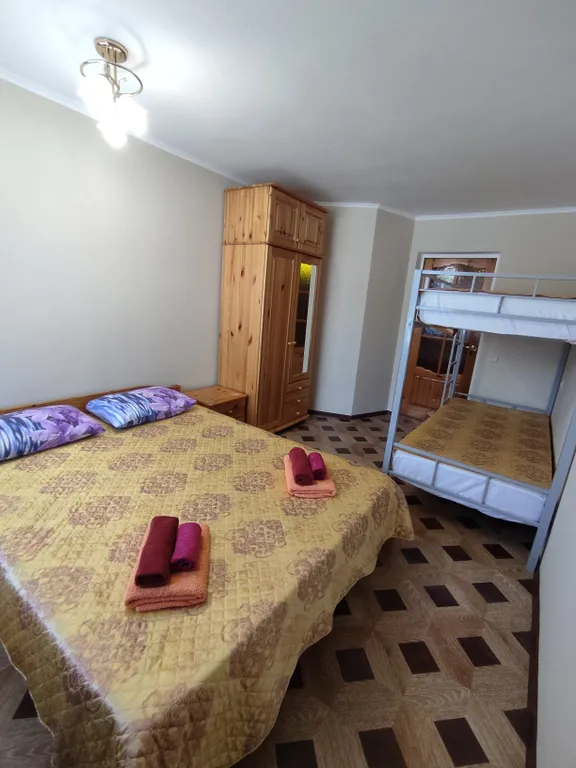 Эллинг на берегу моря