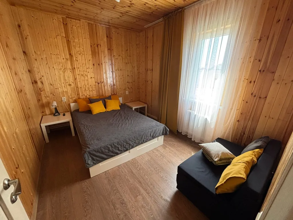 Дом с большой терассой