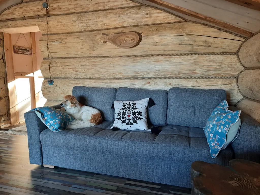 Домик с видом на озеро