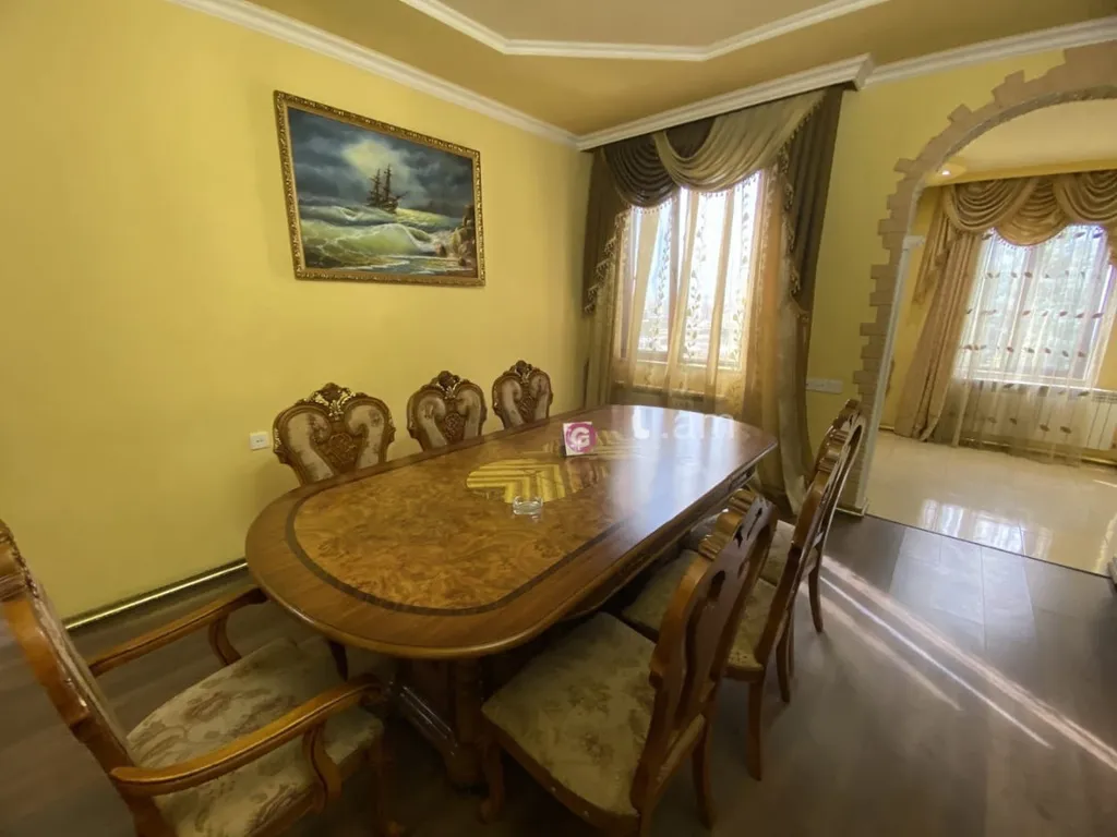 Large 5 bedroom luxury villa