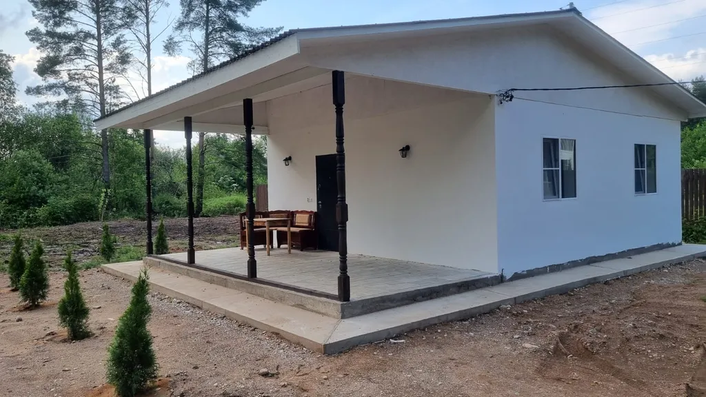 Коттедж Коттедж у озера в лесу — Луга