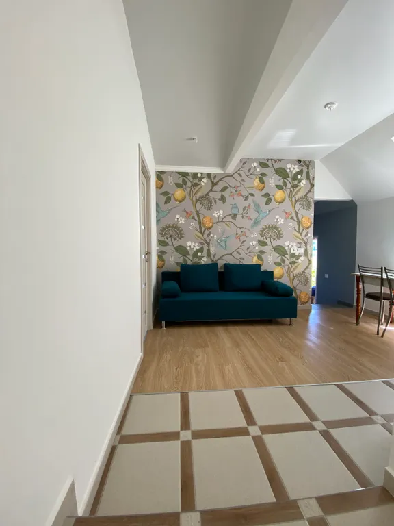 Уютная часть дома с бассейном