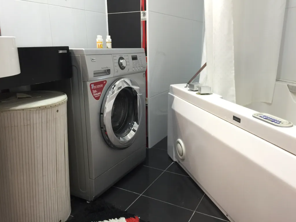 Уютная 3-х комнатная квартира у фонтана в центре Алматы