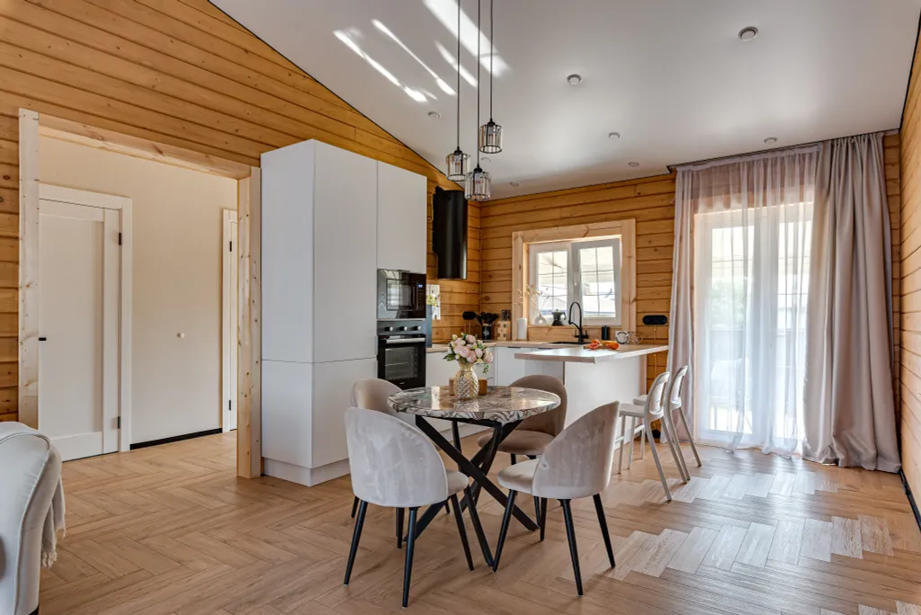 Просторный дом недалеко от озера