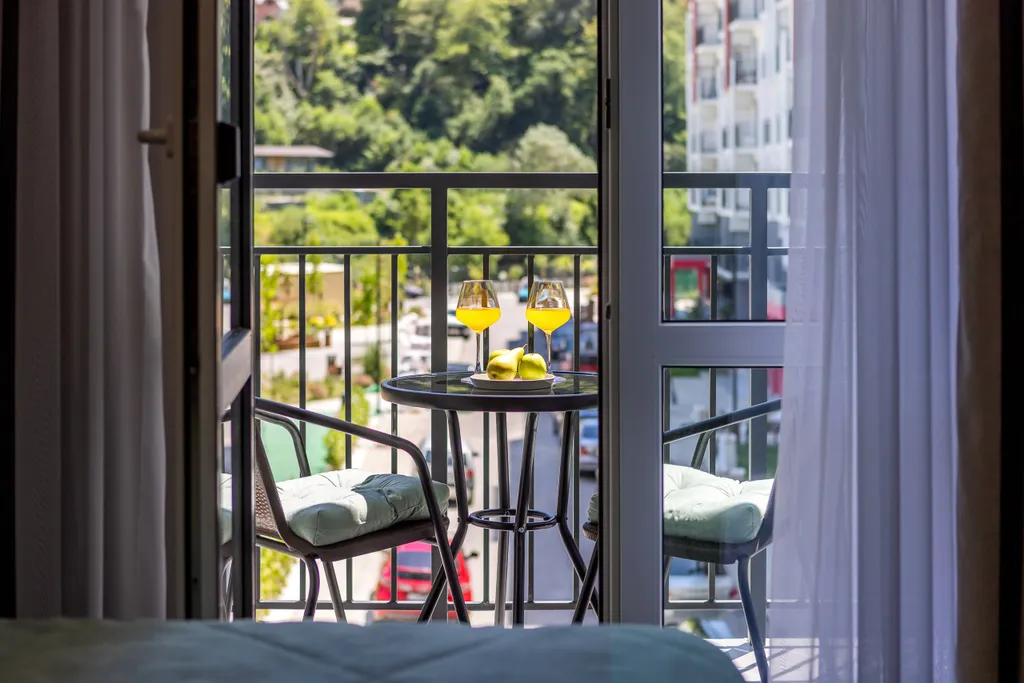 Студия с современным ремонтом в ЖК Летний