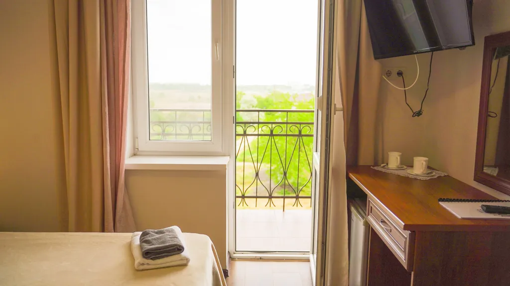 2-местный номер в отеле с бассейном, сауной и питанием