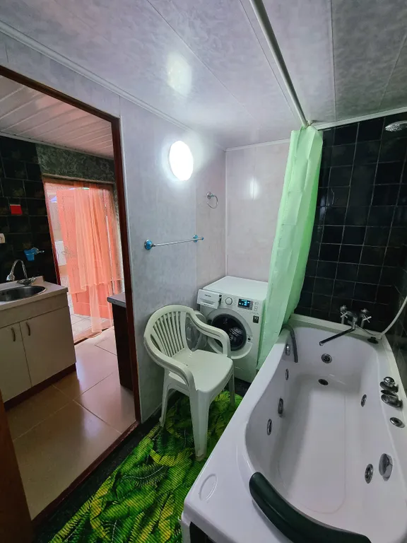 Коттедж Уютный дом в курортной зоне с зелёным двориком — Евпатория