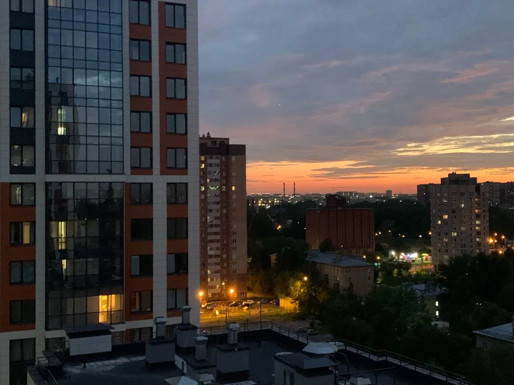 Квартира Квартира Уютная стильная студия рядом с метро Жук на диване — Санкт-Петербург
