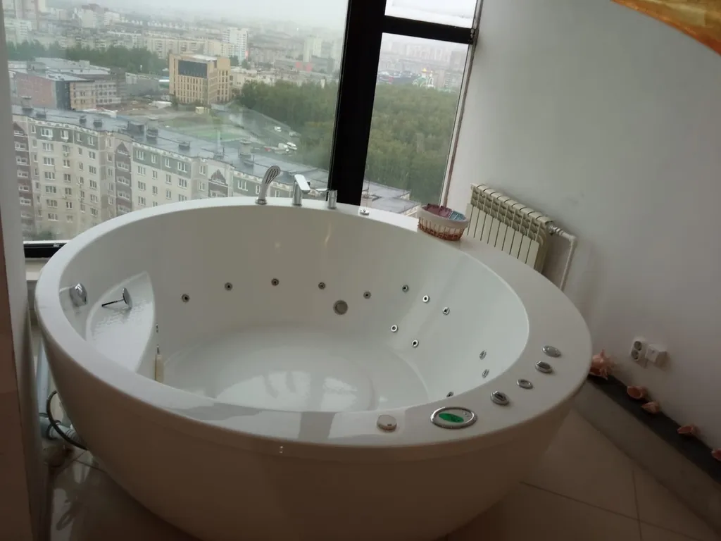 Номер с панорамными окнами и джакузи