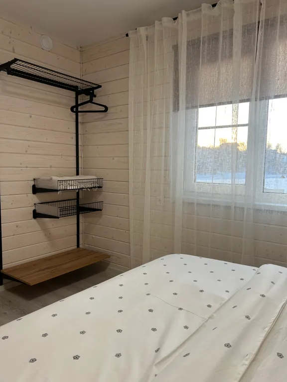 Дом на берегу реки