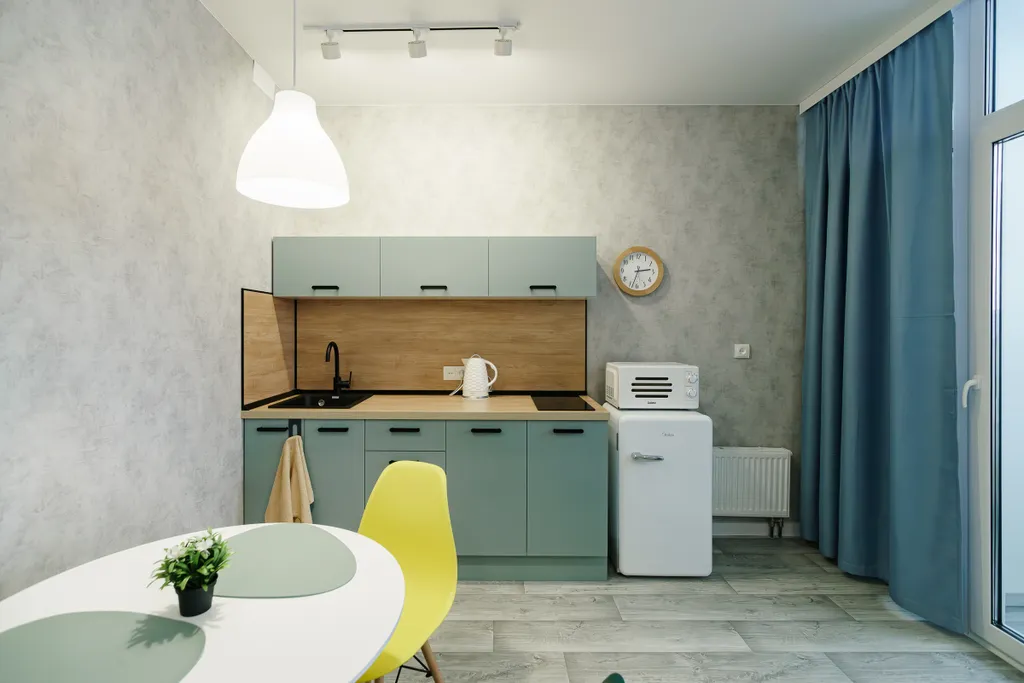 Студия с видом на город и Волгу