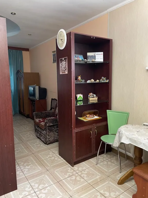 Хорошая квартира- студия!