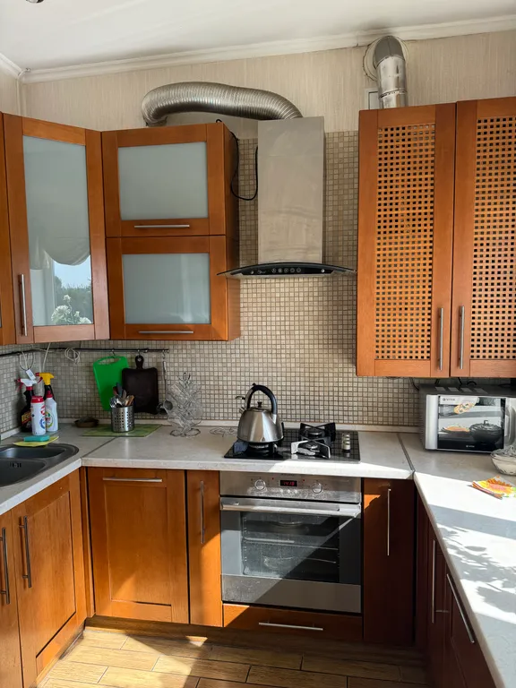 Большая 3-комнатная квартира в самом центре на площади