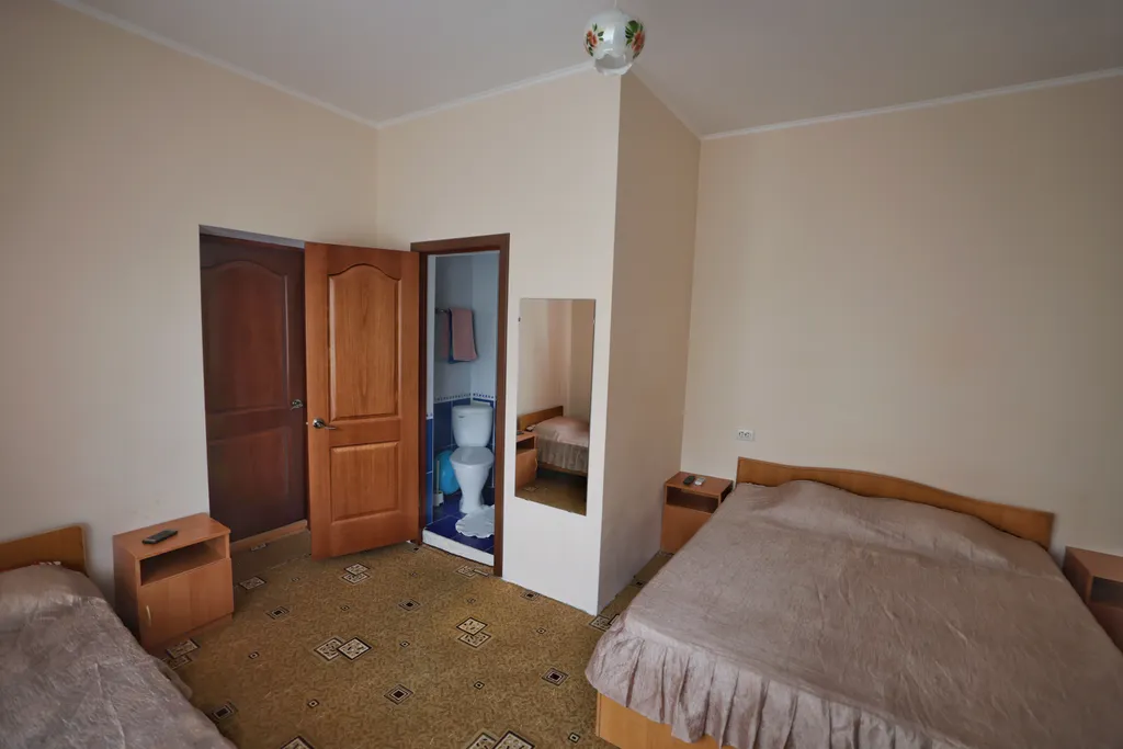 Квартира Трехместный номер с доп. местом с балконом и видом на горы — Лазаревское