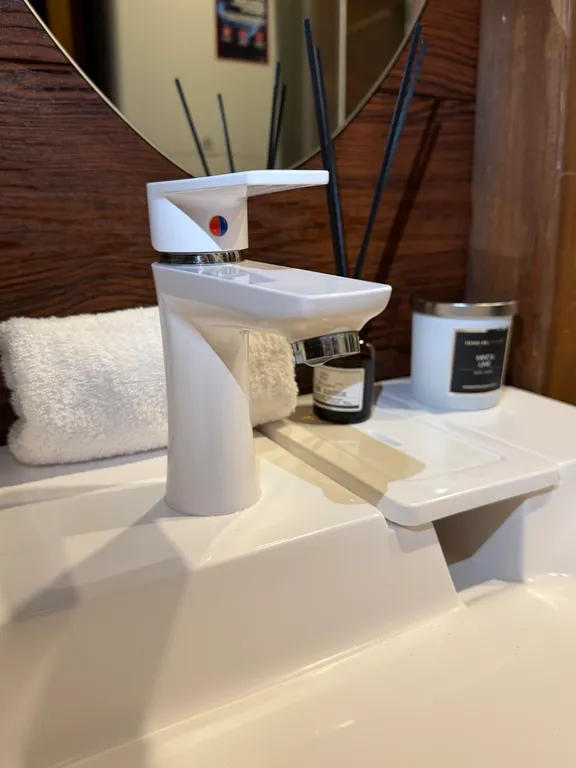 Панорамный дом «Грань» с видом на горы