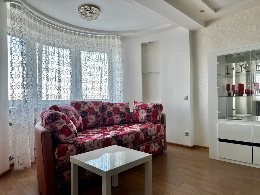 Квартира с панорамным видом на реку и все монастыри