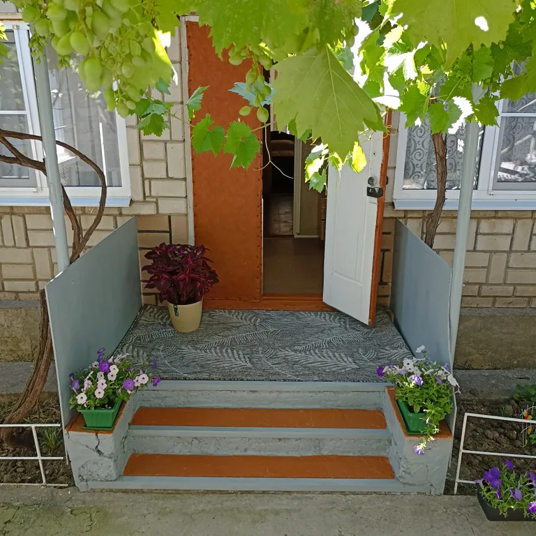 Уютный дом у моря