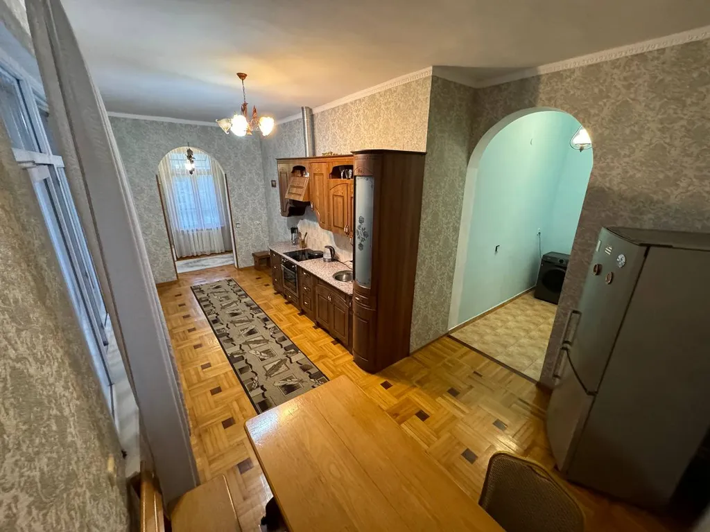 Коттедж Уютный второй этаж дома с отдельным входом и территорией во дворе — Сухум