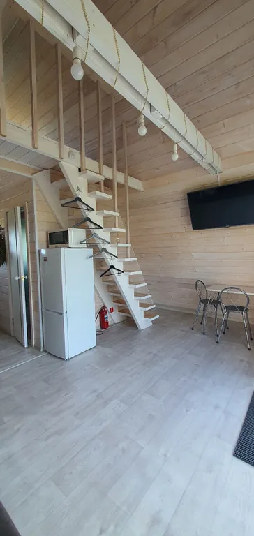 Тpеугольный дом A-frаmе с видом на море