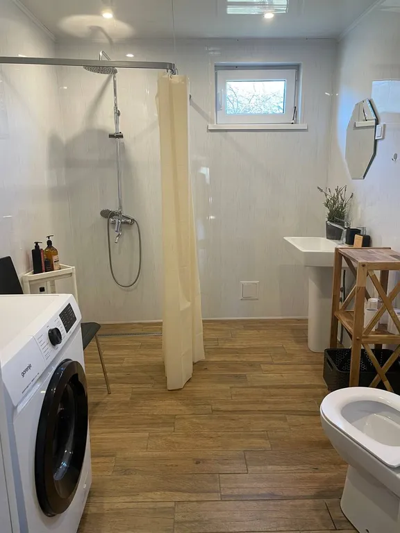 Шале Лесное в Беловежской пуще с электробатареями и выходом в лес