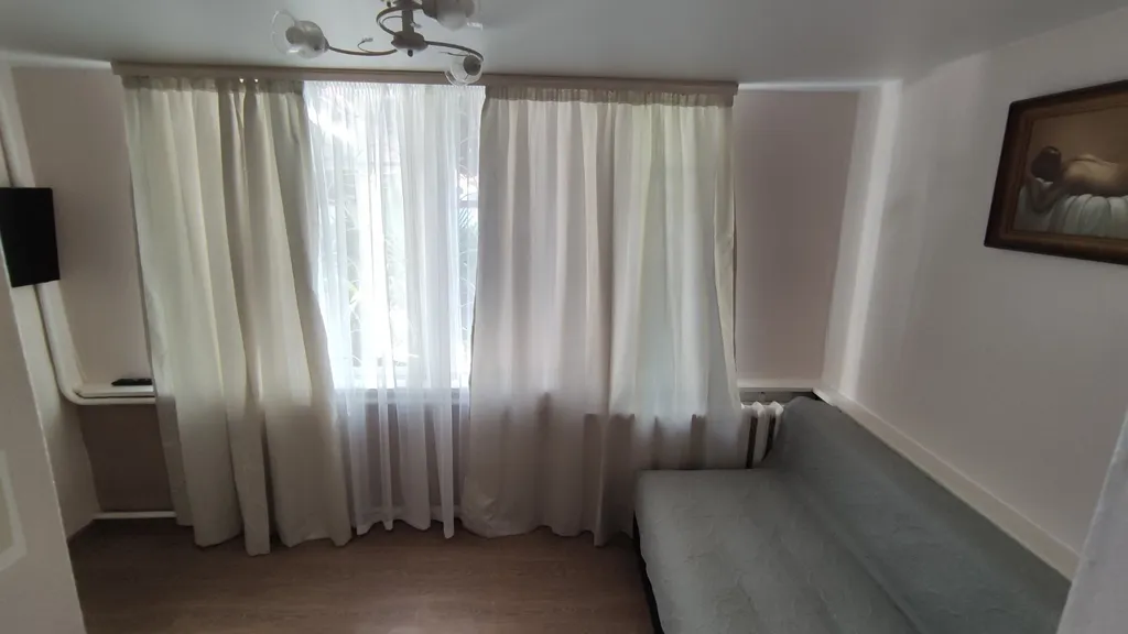 Дом с уютным двором в Приморском парке