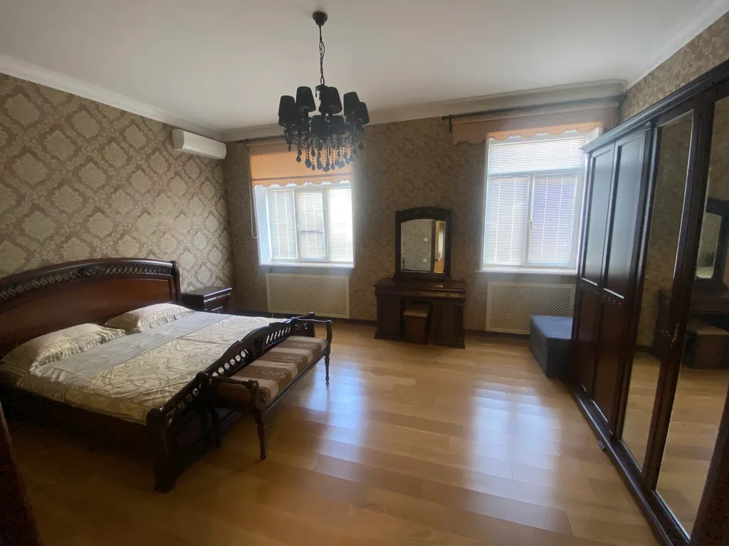 5-комнатный Дом