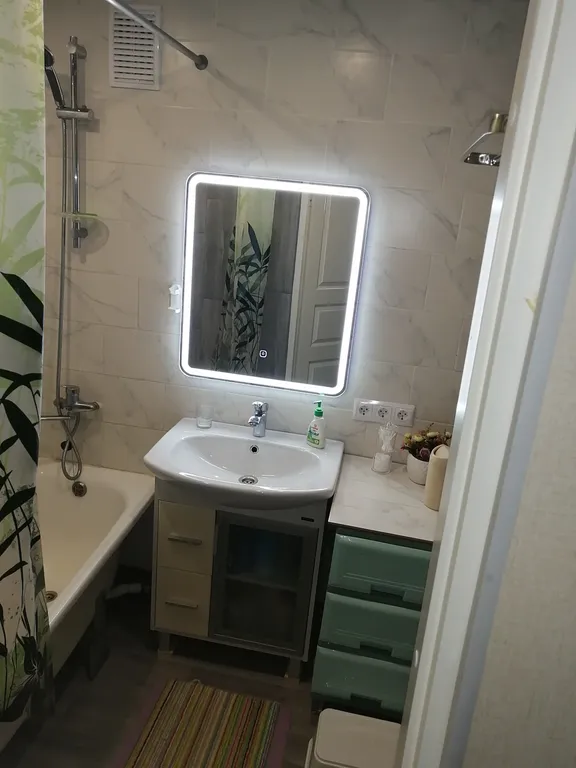 Просторная 3-комнатная квартира с отдельным входом и зоной отдыха во дворе