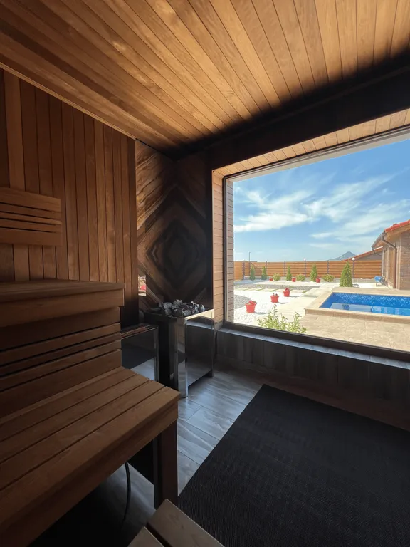 Уютный дом с термальным бассейном и баней