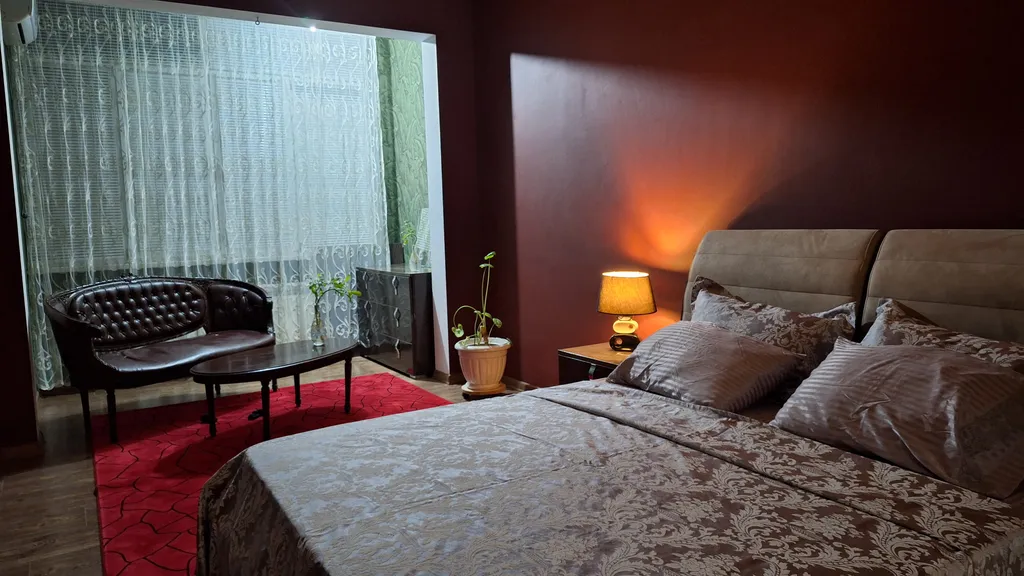 Огромная трёшка в городе трудовой славы