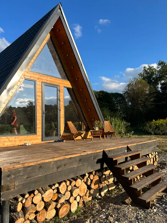 Стильный Афрейм-дом у леса