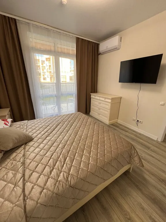 7 Однокомнатная квартира с бассейном на 3 человека