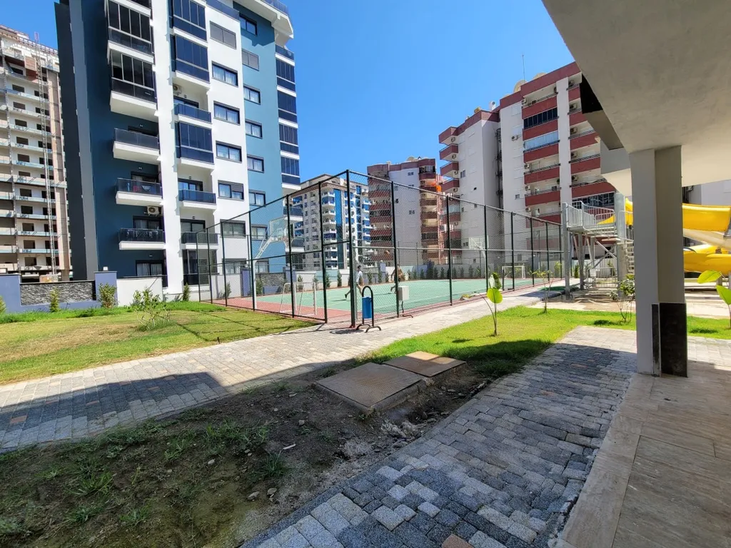 Дизайнерская 2-комнатная квартира с аквапарком на территории