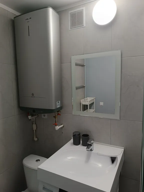 Новая квартира с видом на бухту, Маркхотскийй хребет и гору Колдун